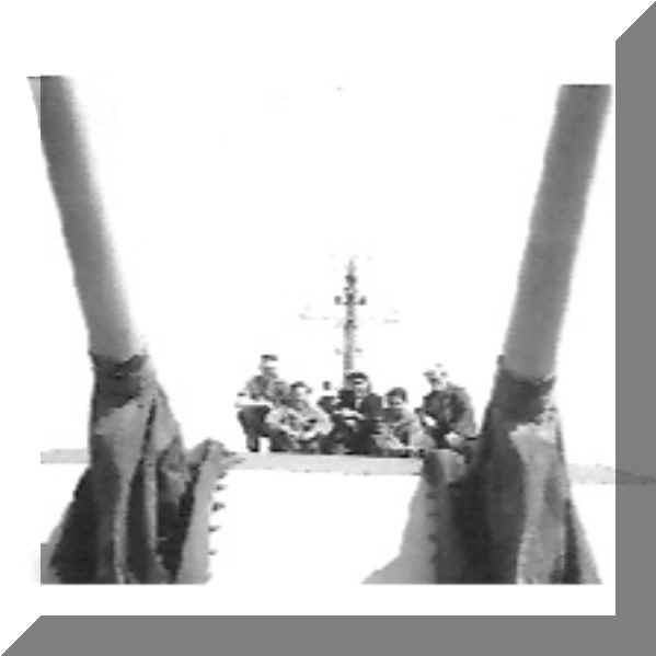 1945 PICTURE 6.jpg (30766 bytes)